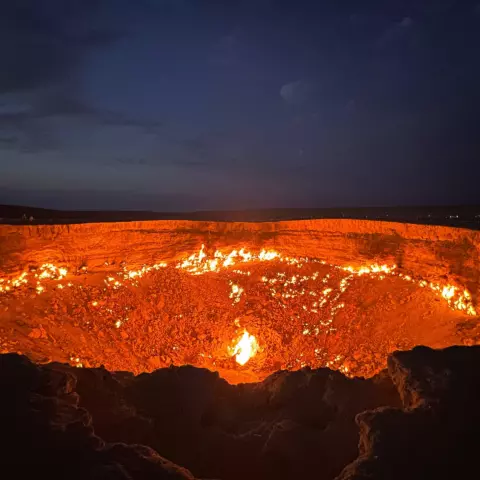 Газовый кратер Дарваза