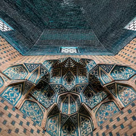 Миздакхан