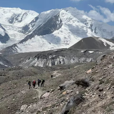 Восхождение на пик Юхина
